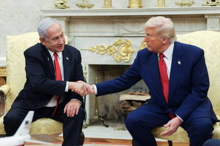 Benjamín Netanyahu y Donald Trump. Foto: Reuters/Kevin Mohatt