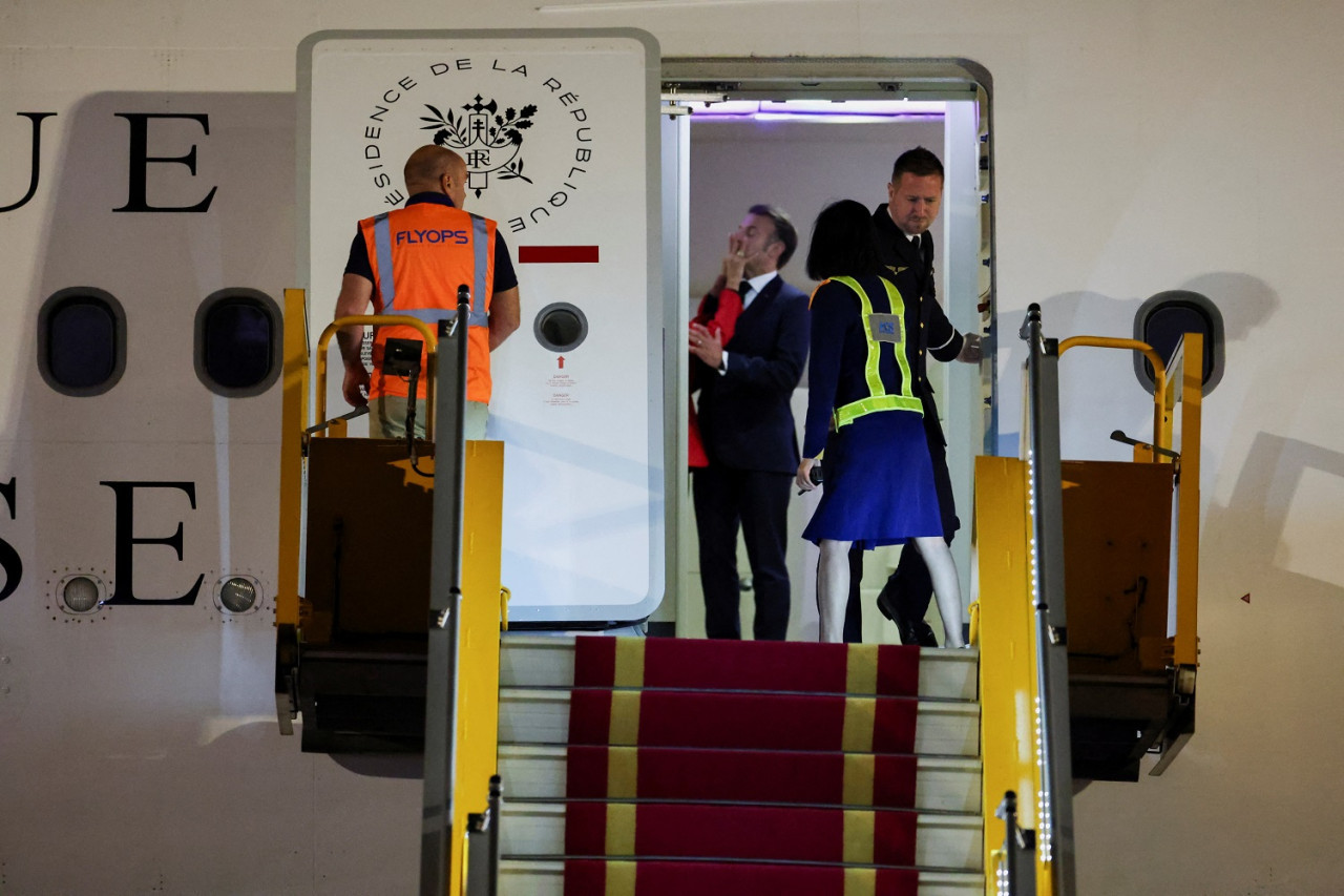 El cachetazo de  Brigitte a Emmanuel Macron. Foto: Reuters/Chalinee Thirasupa