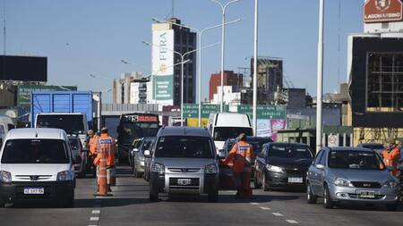 Controles vehiculares en accesos a CABA por pandemia de coronavirus, NA