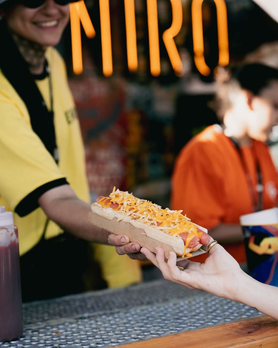 Deniro también vendía otros productos de comida rápida.