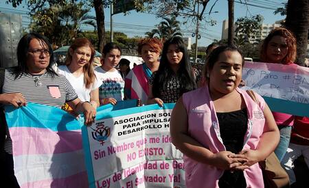 Paro de mujeres - El Salvador (Reuters)
