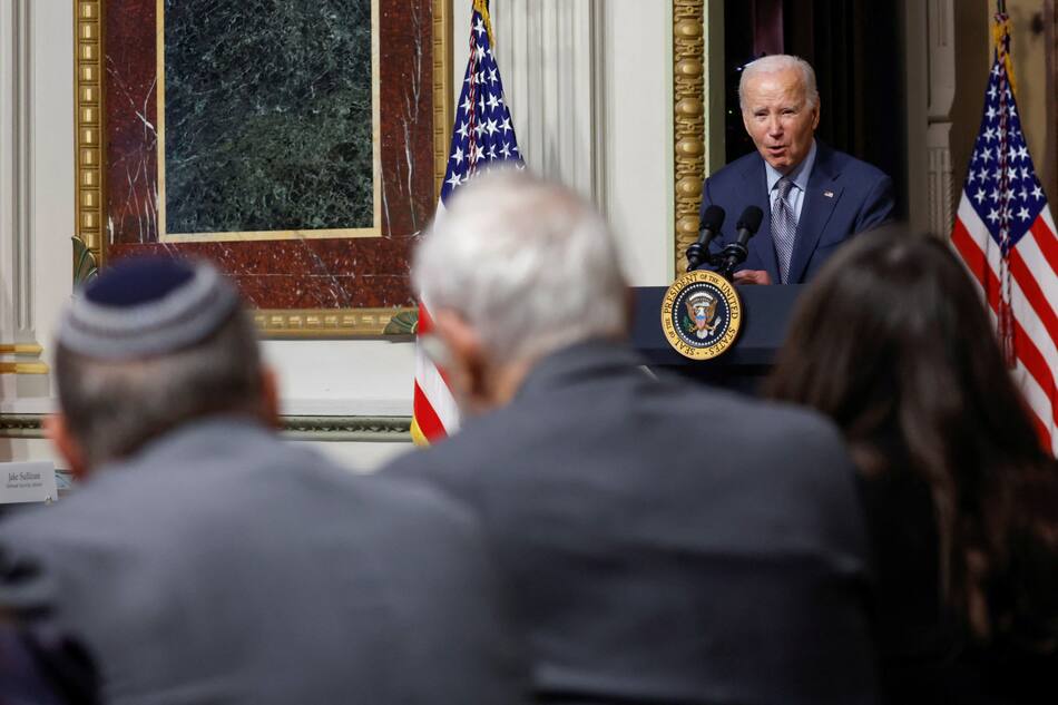Joe Biden ante líderes de la comunidad judía por el conflicto en Israel. Foto: REUTERS.