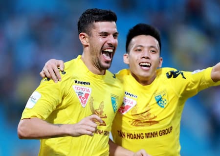 Víctor Ormazábal llegó a jugar en el fútbol de Vietnam. Foto: X @sugeridor