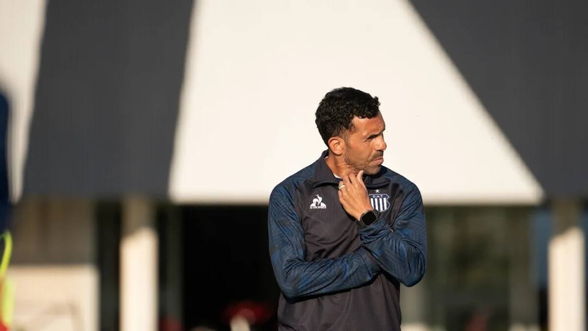 Sorpresa en el fútbol argentino: tras la derrota en el clásico cordobés, Talleres despidió a Tevez