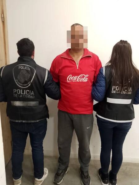 El hombre detenido. Foto: NA.