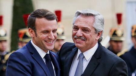 Alberto Fernández y Macron, Reuters