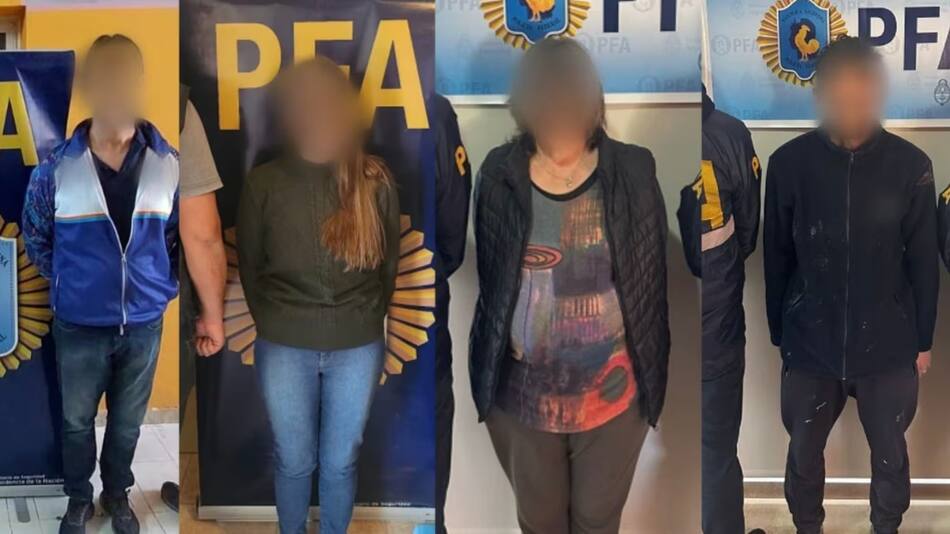 Las cuatro personas arrestadas acusadas de financiar a Hezbollah. Foto: Gentileza PFA.
