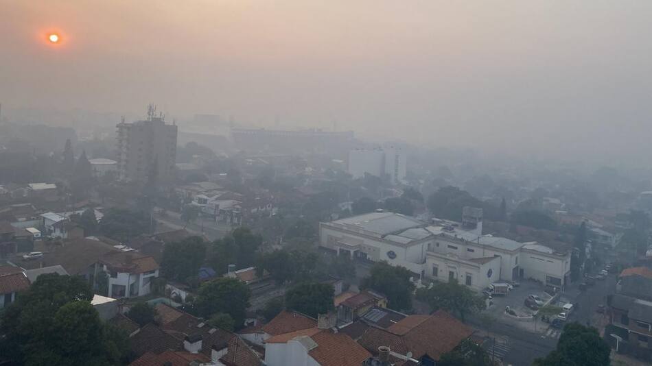 Humo por los incendios en Argentina llegó a Paraguay