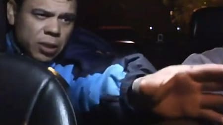 Graban un robo arriba de un taxi en Rosario. Foto: NA.