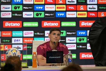 Conferencia de prensa de Lucas Martínez Quarta. Foto: @LPF.