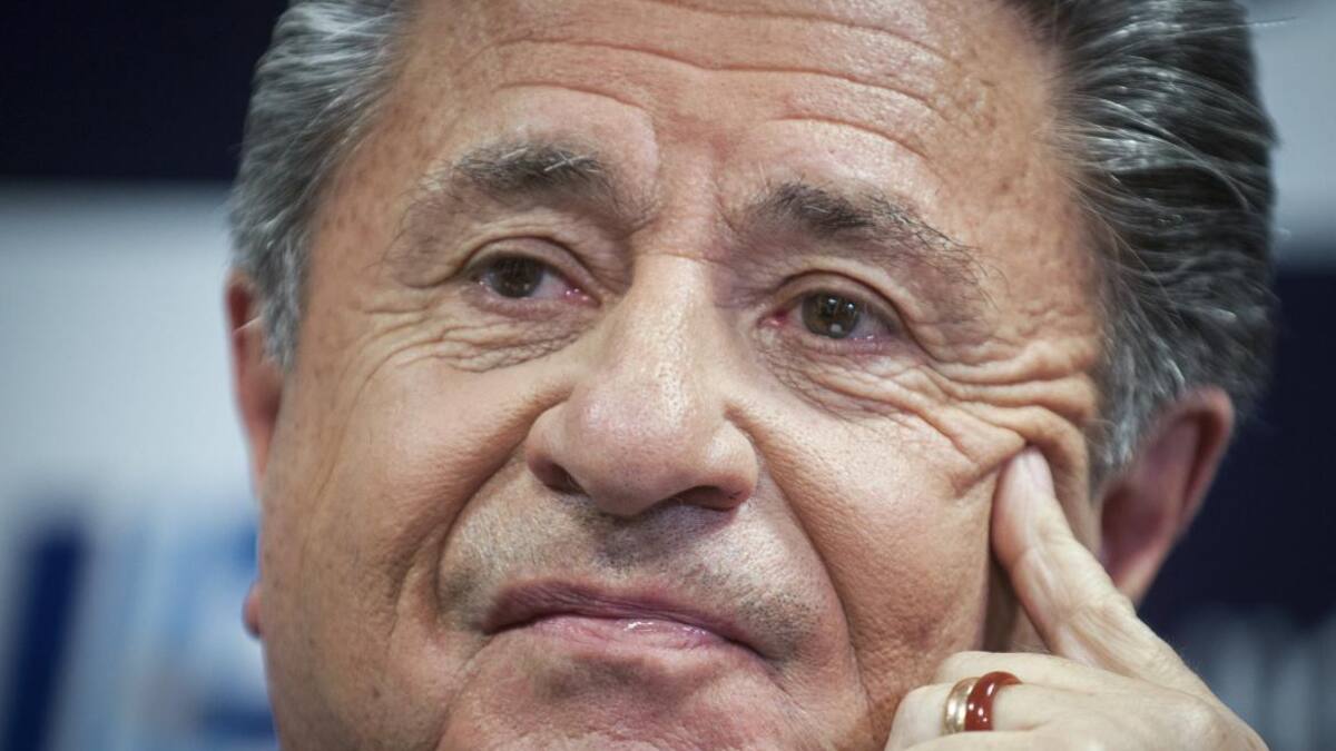 Eduardo Duhalde, política