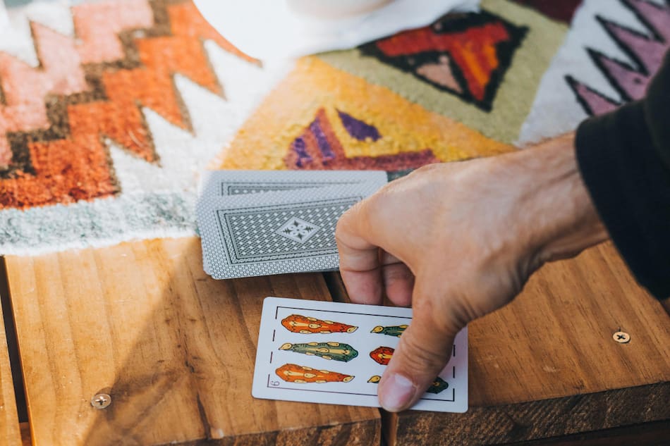 Juego de cartas. Foto: Pexels.