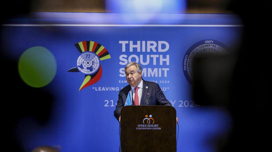 Antonio Guterres en la Tercera Cumbre del Sur para el Grupo de los 77 (G-77) y China en Kampala. EFE