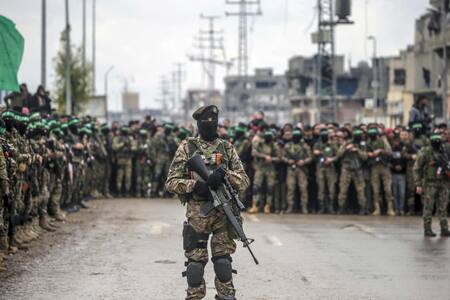 Terroristas de Hamás. Foto: EFE/Mohammed Saber