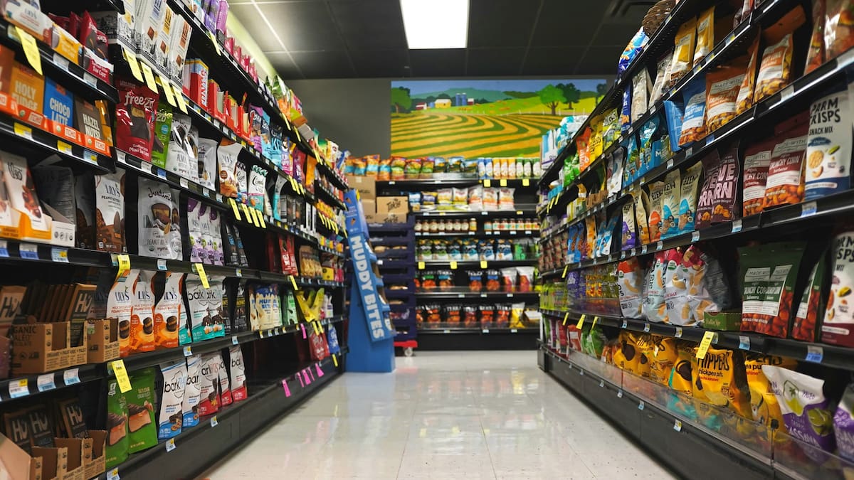 Cencosud decidió reducir su estructura de supermercados.