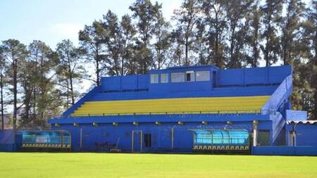 Estadio de Leandro N. Alem.