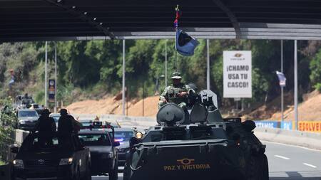 Venezuela sacó a los militares a la calle.