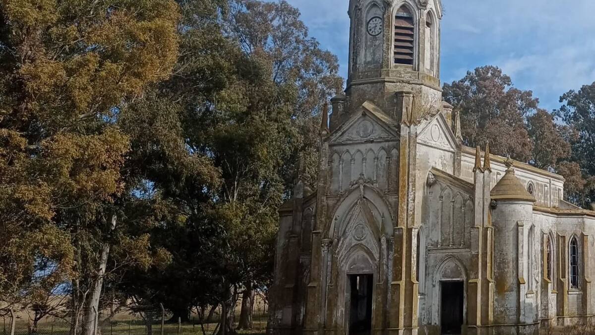 El pueblo bonaerense que esconde una iglesia abandonada, leyendas y más de un siglo de misterio