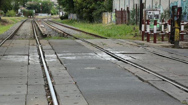 Ubicado en un lugar estratégico de CABA: se construirá un paso bajo nivel en uno de los peores cruces de vías