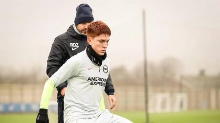 Valentín Barco, Brighton. Foto: Instagram
