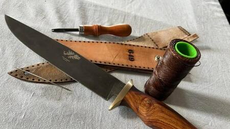 Cuchillo artesanal en homenaje a los héroes de Malvinas