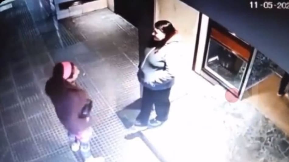 Golpiza de una mujer de un diplomático a una encarga de edificio en Recoleta. Foto: NA.