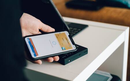 Google Wallet billetera electrónica que permite hacer pagos con el celular. Foto: Unsplash