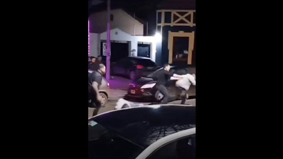 Momento del ataque. Foto: captura de pantalla.