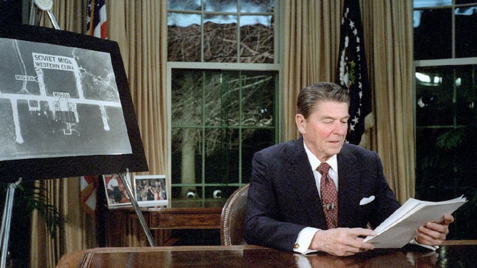 Ronald Reagan cuando anunció la Iniciativa de Defensa Estratégica
