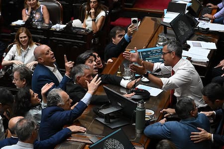 Sesión en la Cámara de Diputados para votar la Reforma Laboral