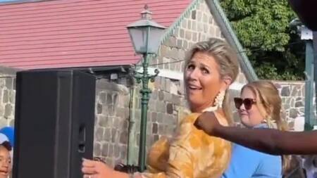 La reina Máxima y su hija bailando_Captura de video