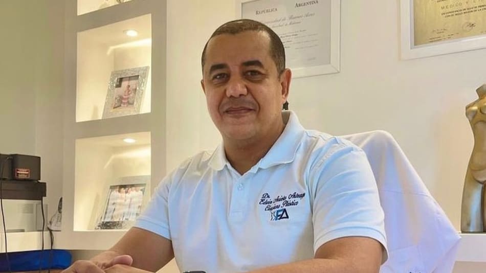 Edwin Arrieta Arteaga. Foto: Instagram @dredwinarrietacirujanoplastico.