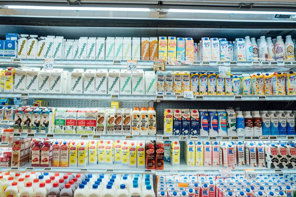 Heladeras de supermercado. Foto: Unsplash