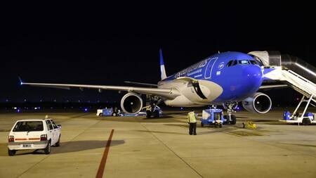 Vuelo de Aerolineas Argentinas demorado en Moscú por nieve, Reuters