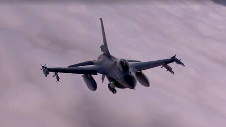 Avión F16. Foto: captura de video Reuters.