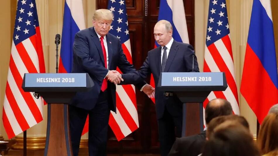 Donald Trump y Vladimir Putin en una cumbre en Helsinki, 2018. Foto: EFE/ Anatoly Maltsev