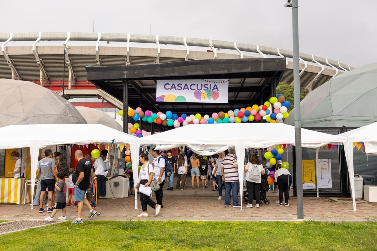 En la Expo Hipoacúsica habrá conferencias, talleres y una experiencia inmersiva para conocer cómo se percibe el mundo con distintos grados de pérdida auditiva.