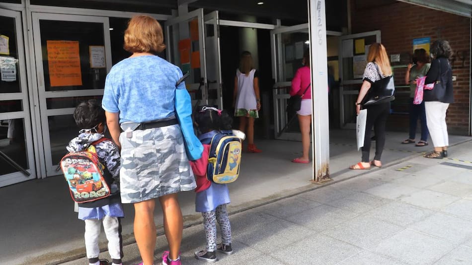 Clases presenciales en pandemia, Agencia NA