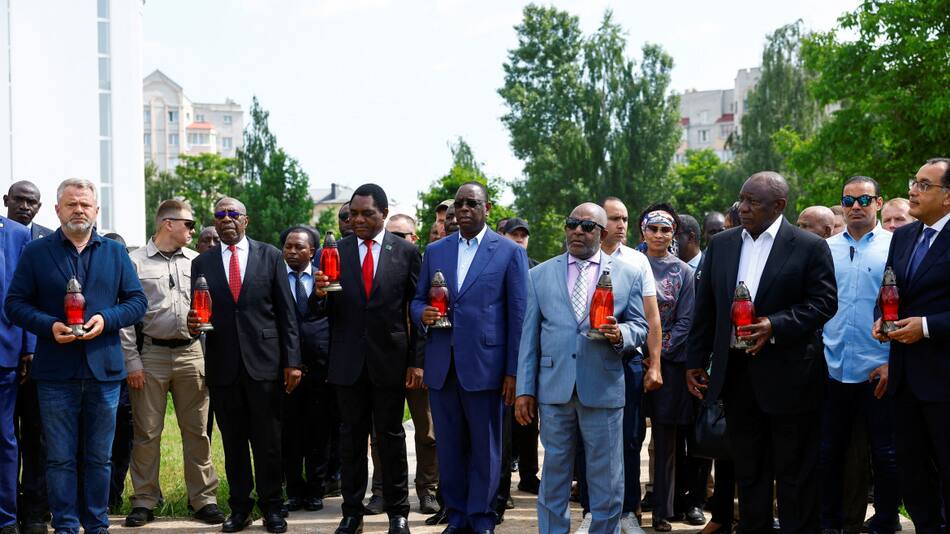 La delegación africana que busca una solución en la guerra entre Ucrania y Rusia. Foto: Reuters.