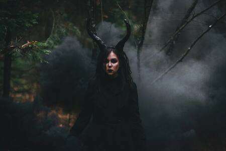 Hechiceras, brujas. Foto: Unsplash.