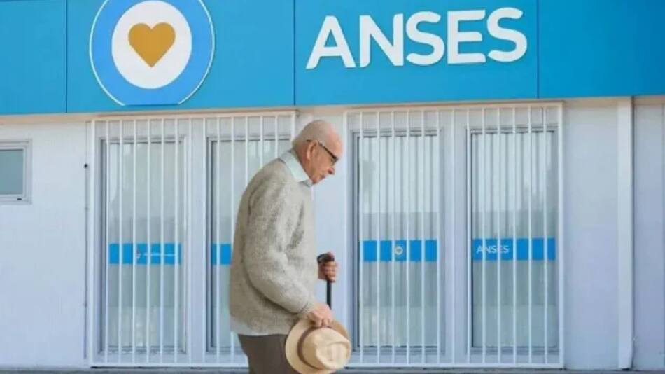 Bono para los jubilados de la ANSES. Foto: NA.