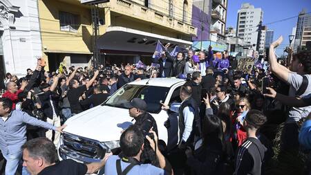 Incidentes durante la caravana de Javier Milei en Lomas Zamora.