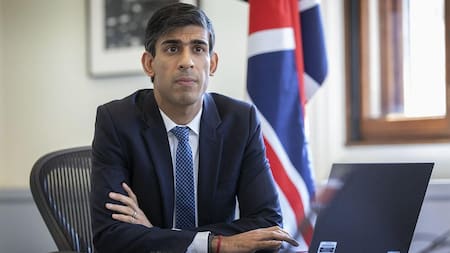 Exministro Sunak lanzó su candidatura para suceder a Truss como primer ministro británico