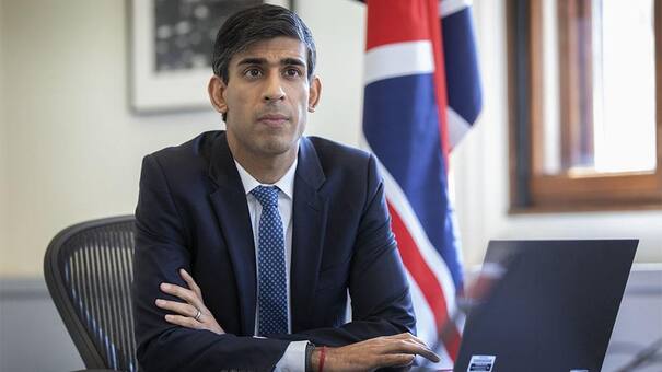 Exministro Sunak lanzó su candidatura para suceder a Truss como primer ministro británico