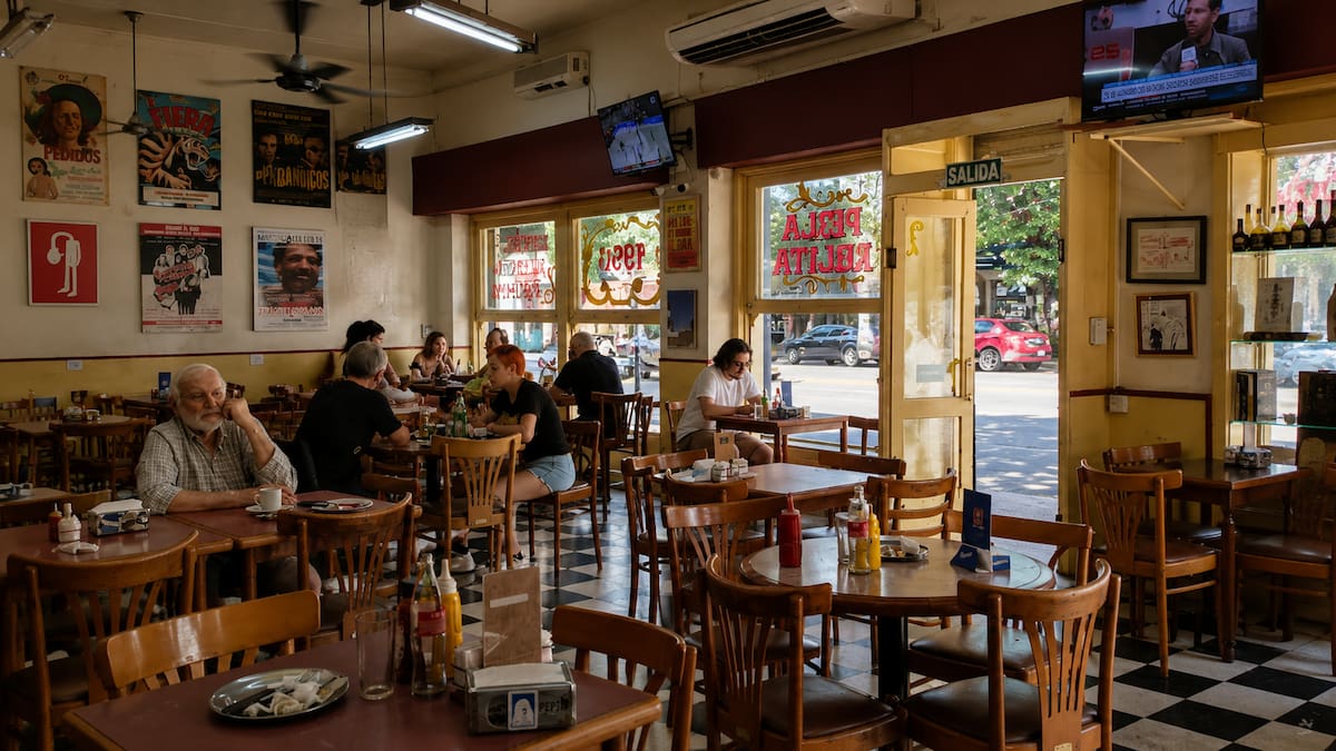 Café-Bar "Varela Varelita", Barrio de Palermo, Ciudad Autónoma de Buenos Aires.
