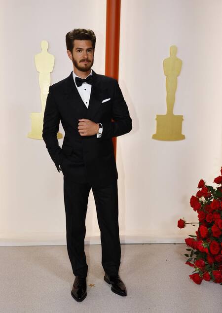 Andrew Garfield; Alfombra roja de los Premios Oscar 2023. Foto: Reuters.