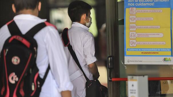 Mochilas escolares: recomendaciones para evitar dolores de espalda