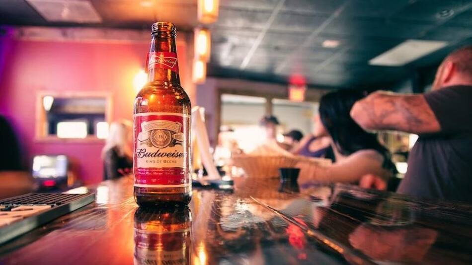 Cerveza Budweiser, foto Unsplash