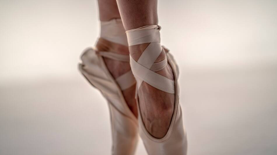 La técnica y gracia del ballet demostró que nunca es tarde para aprender y disfrutar de los beneficios de la danza. Foto: Unsplash.