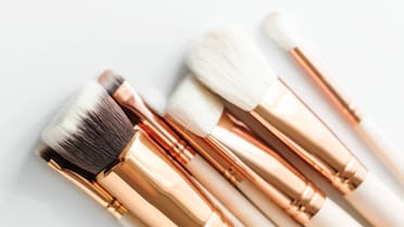 Rejuvenecer 5 años en sólo 10 minutos: el maquillaje para pieles maduras que marca tendencia